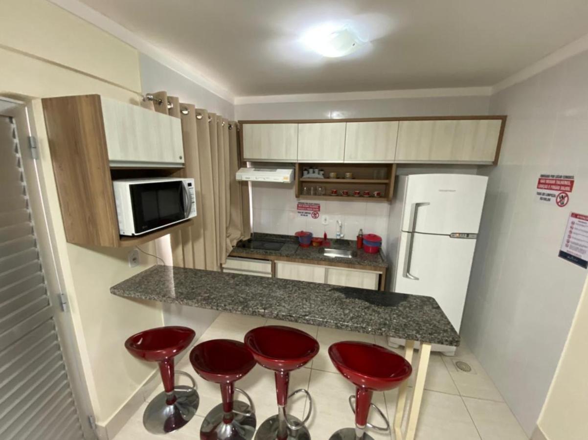 Lacqua Diroma V Apt Localizado Proximo A Portariaparque Aquatico Completo Nao Dispomos De Roupa De Cama E Banho Caldas Novas Eksteriør billede